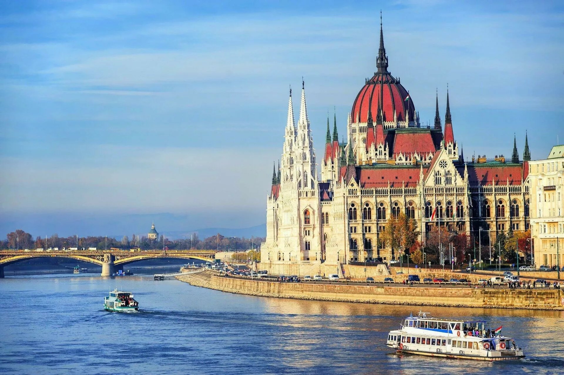 Esztergom, également sur le danube, est la . Culture et histoire de la Hongrie : tout savoir avant de ...