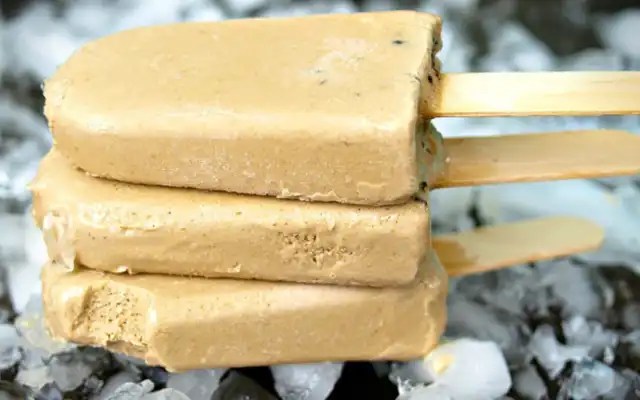 Paleo Coffee and Coconut Milk Popsicles
