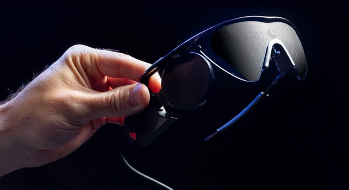 AI Revolutionizes Bionic Eyes: Enhancing Brain Communication for Better Vision (2026)