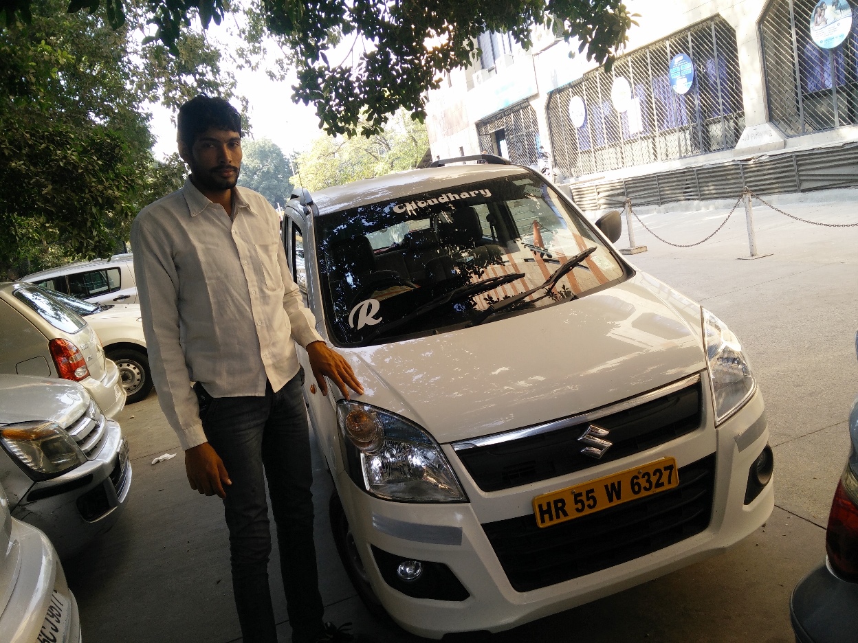 Driver Rakesh Madhya This driver saw an accident, and he did what most of us won't