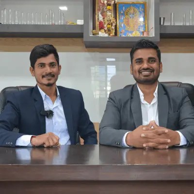 Happy customer using rooftop solar