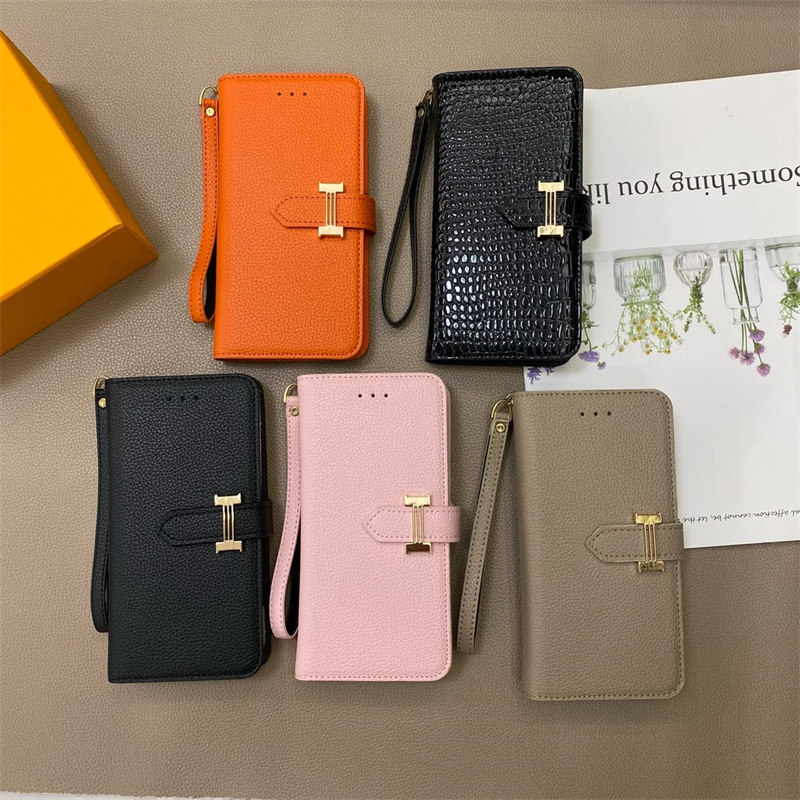 【新品】HERMESエルメス スマートフォンケース フラットケース スマホケース 大人が選ぶべきiPhoneケース】エルメス、プラダ…ラグジュアリー