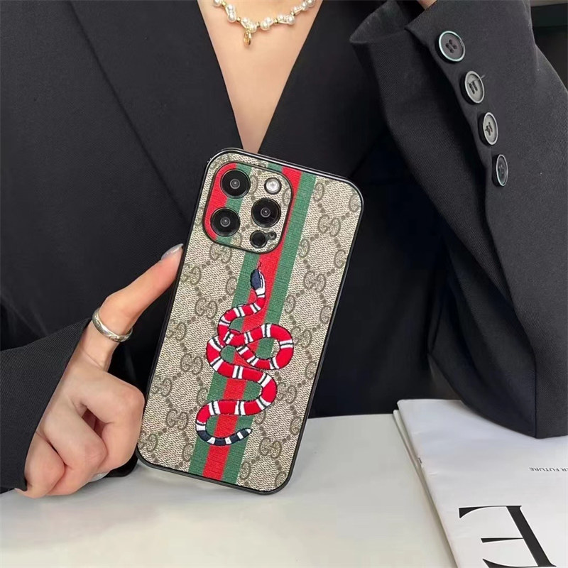 GUCCI - iPhoneケース　GUCCI ミッキー gucci （グッチ) × Mickey Mouse (ミッキーマウス) IPhone用