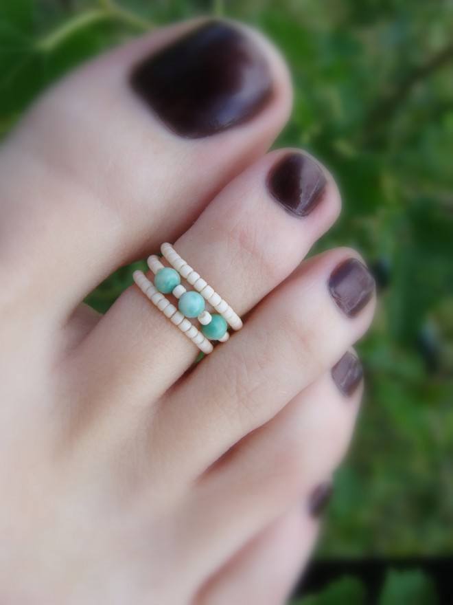 Wire wrapped jewelry is less expensive than casting silver or gold, and often creates a work of art that is more unique, according to jewelry maker connie fox. 14 Cool Toe Rings-Ideas How to Wear Toe Rings For chic Style