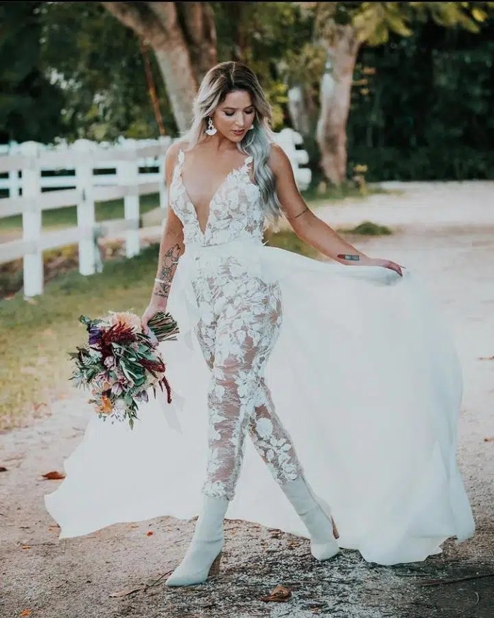 How to wear lace pants? 18 outfit ideas with styling tips