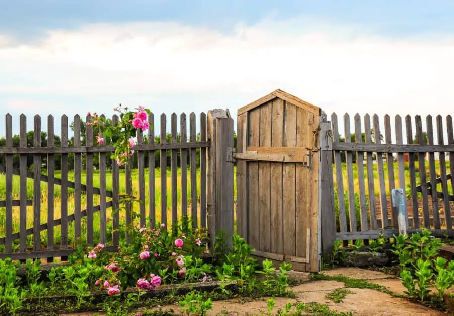25 Unique Fence Gate Ideas For 2020 Own The Yard