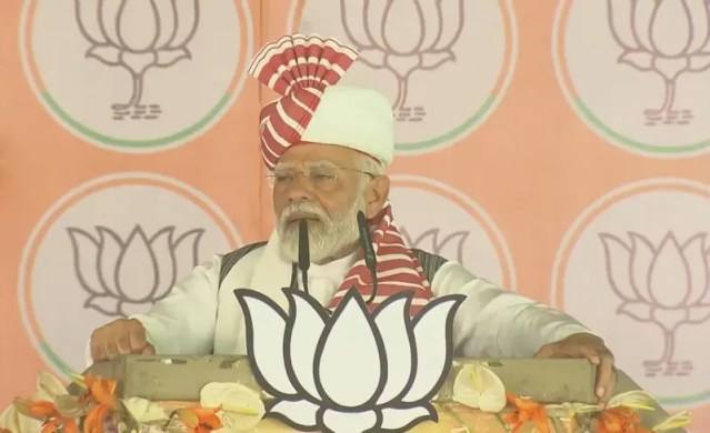 Modi became emotional after mentioning poverty