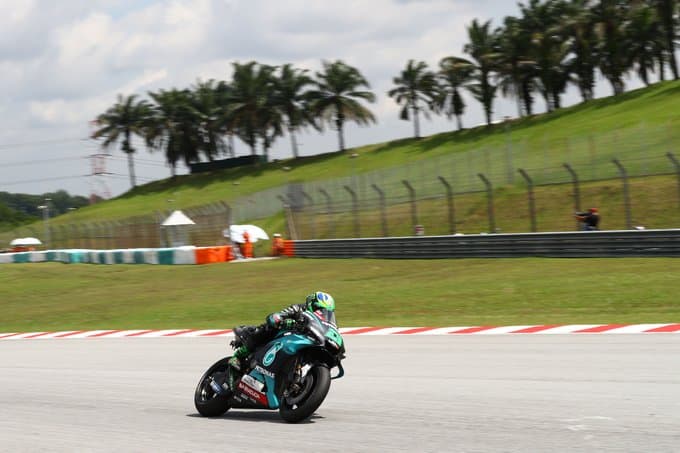 Motogp Malaisie Sepang Fp4 Morbidelli Devant Rossi