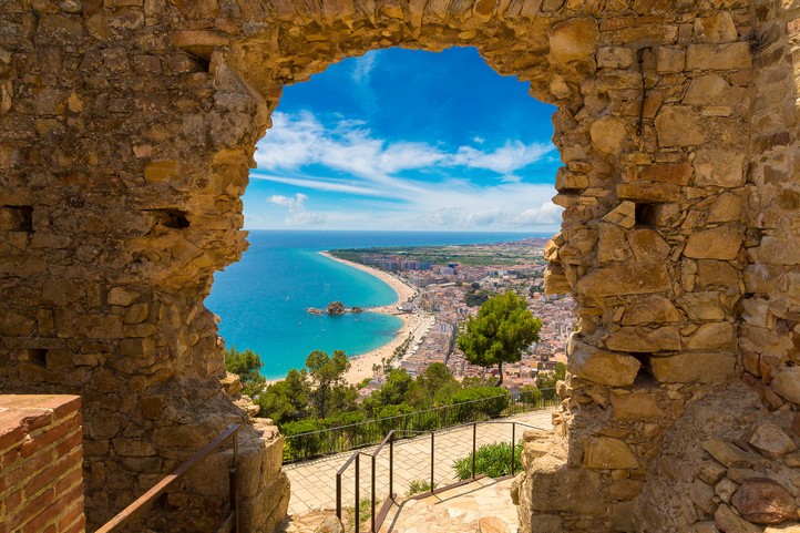 Learn more about what you will see on the graceland tour. 8 Night Tour Madrid San Sebastian And Barcelona Tour Package