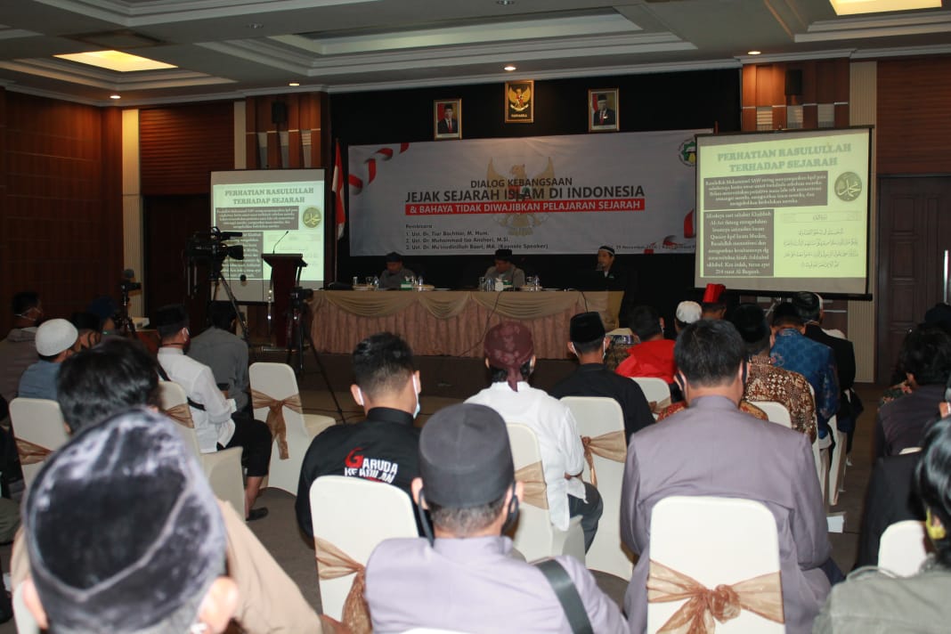 Jejak Sejarah Islam Di Indonesia & Bahaya Tidak Diwajibkan Pelajaran Sejarah