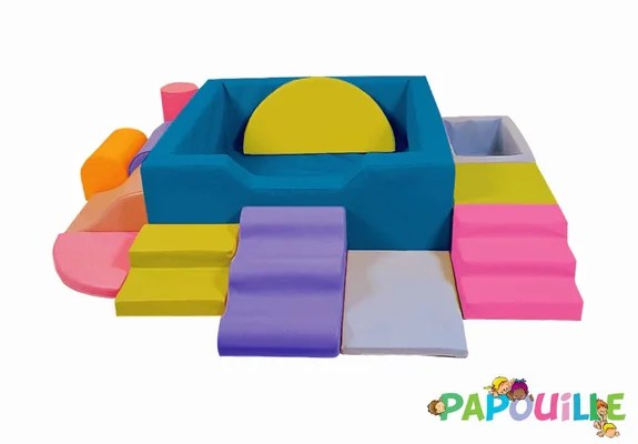 Piscines A Balles Toboggans Et Balancoires Les Petits Bourgeois And Co