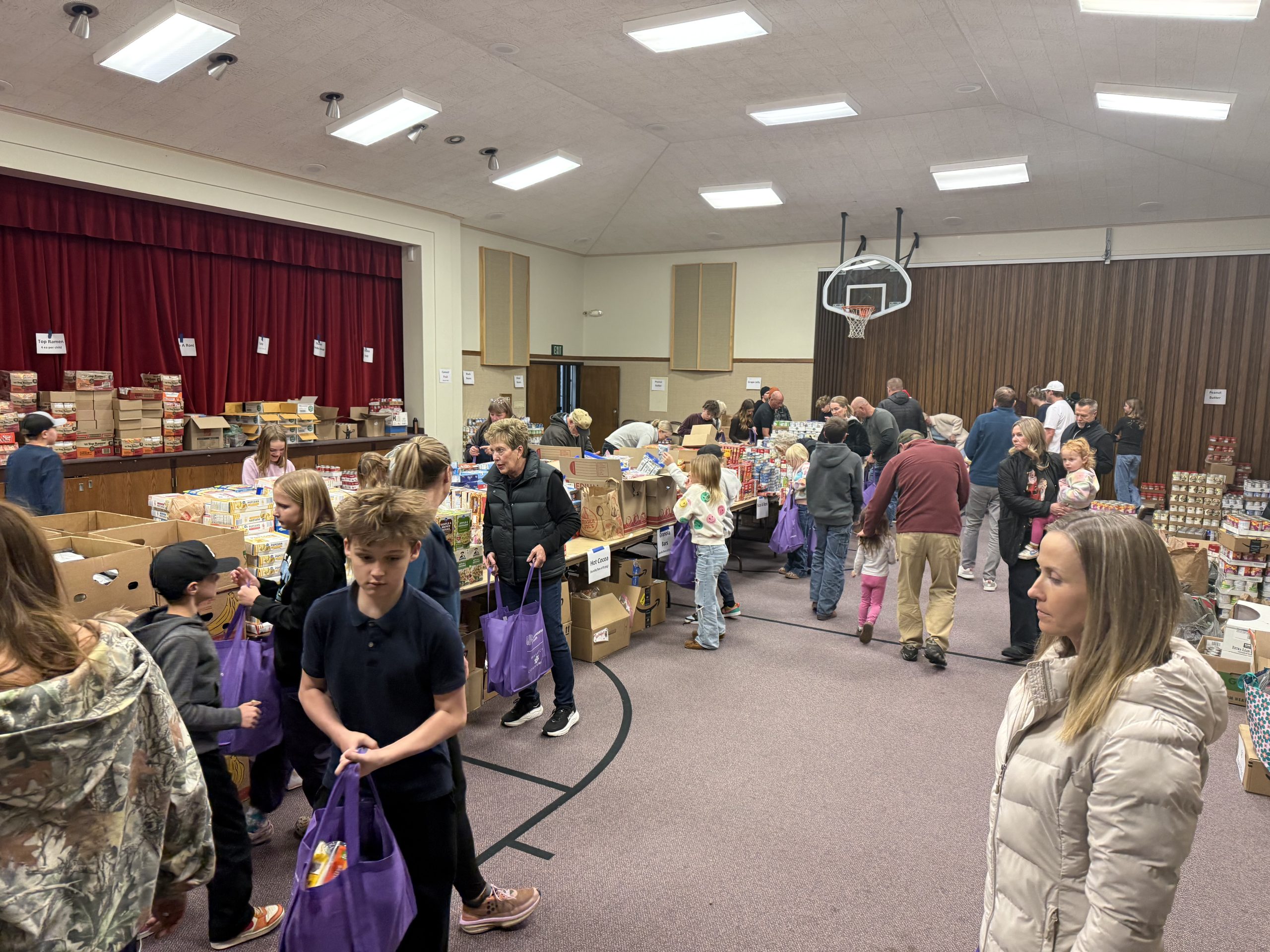 Christmas food bag event feeds 1,200 children