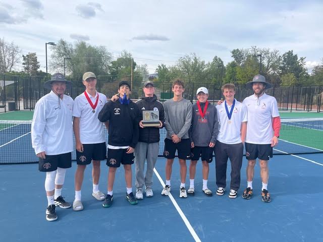 Miners boys tennis team wins share of regional title 