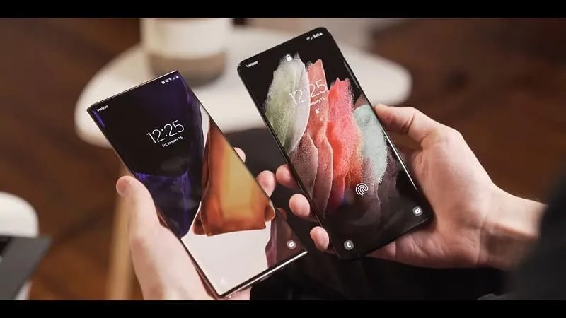 The note 20 ultra screen is slightly bigger at 6.9 inches. Samsung S21 Ultra Vs Samsung Note 20 Ultra A Proper Comparison