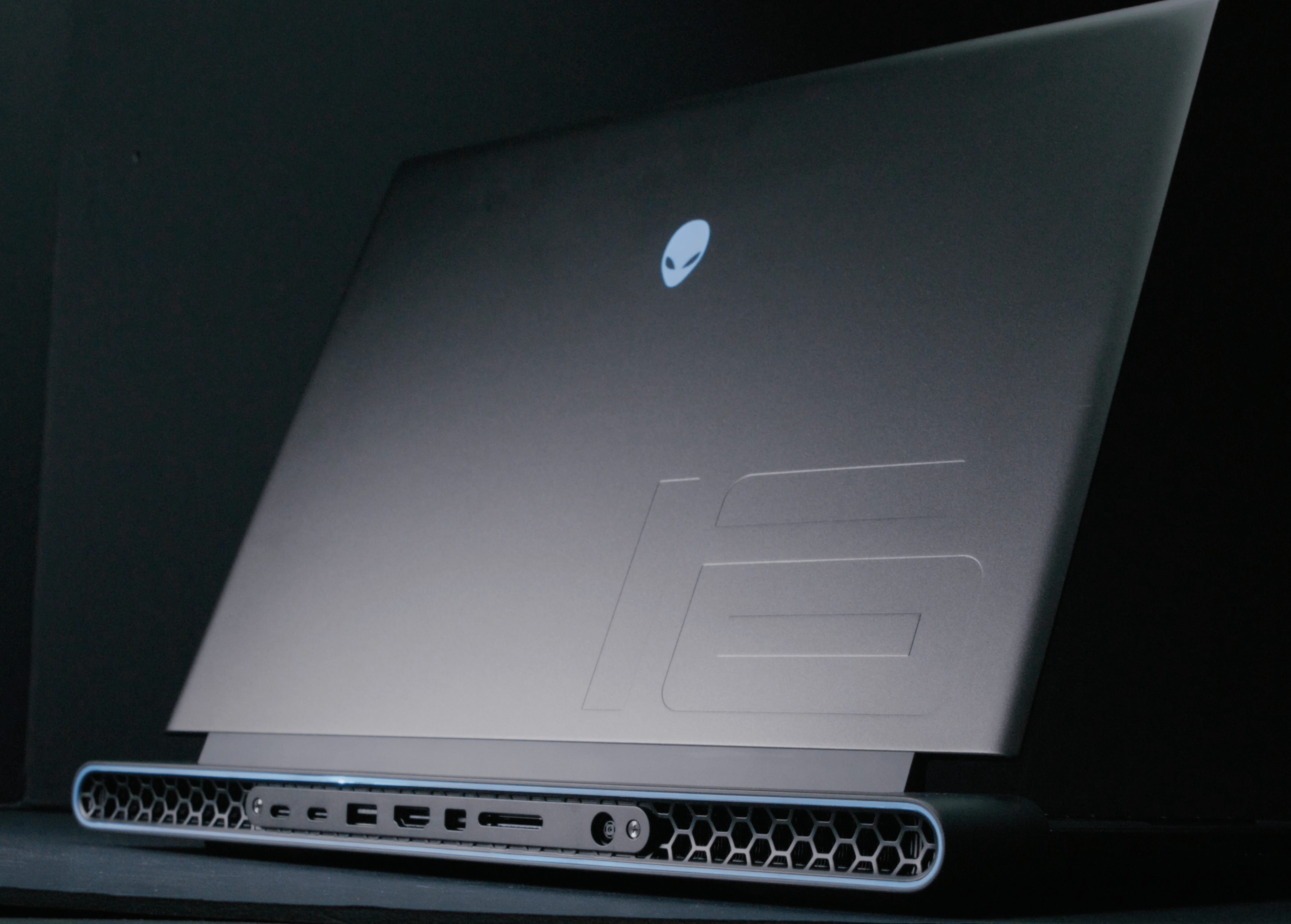 How Much Memory Does Your Gaming Laptop Need PCWorld Alienware M16 
