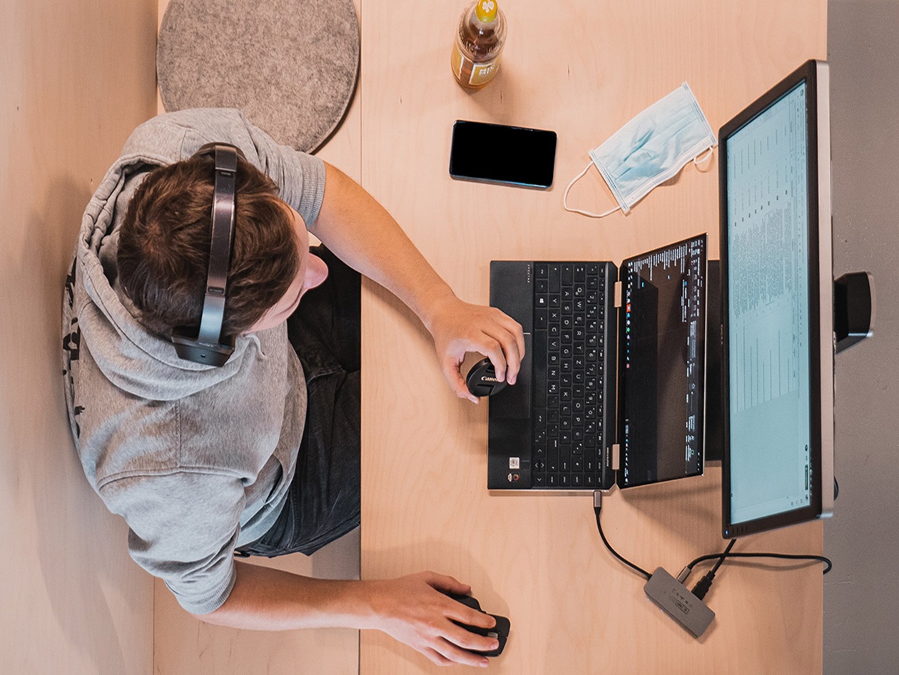 rewrite this title Get a new PC ready in minutes with this  transfer kit