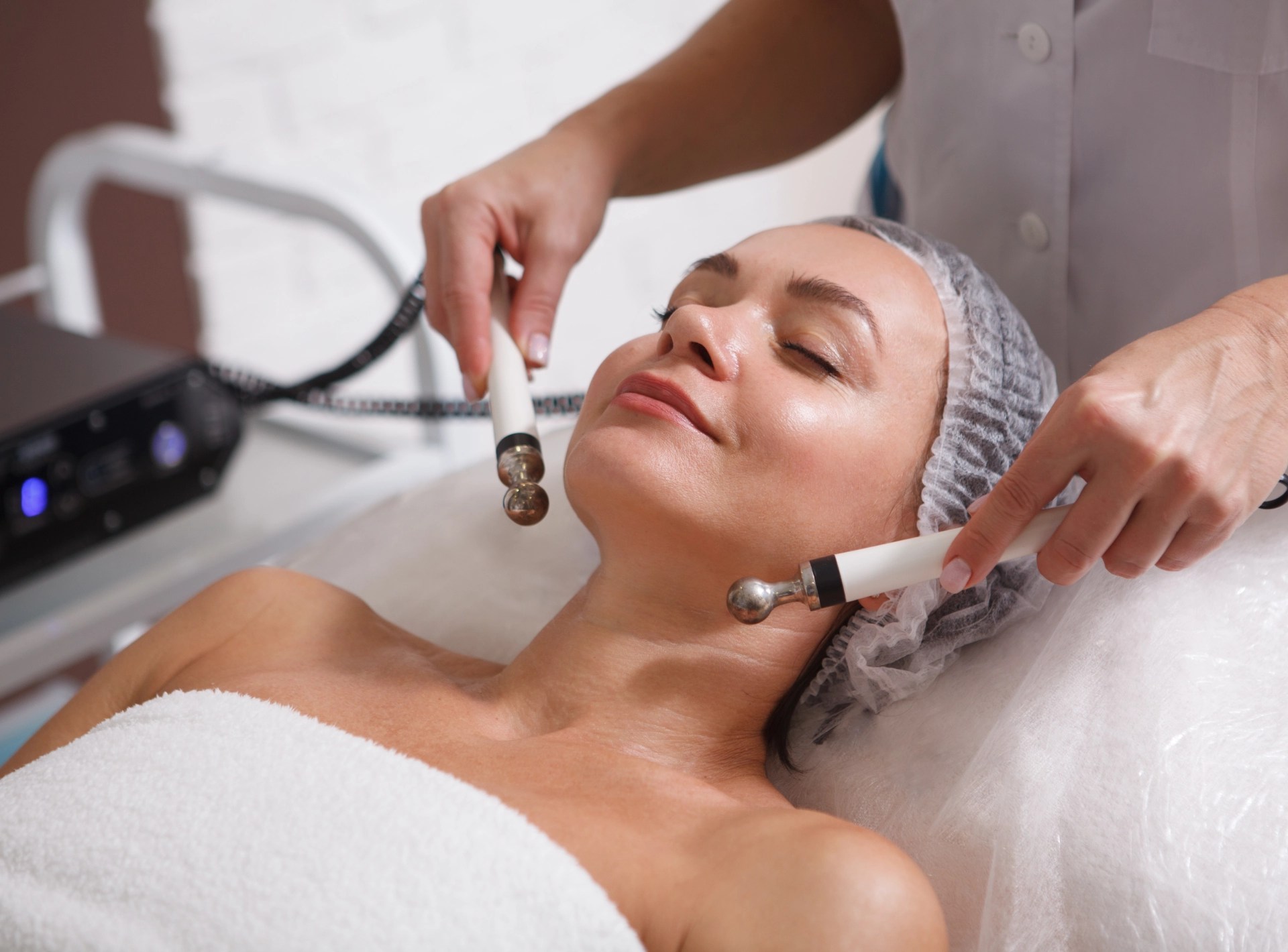 How Long Do the Results of a Hydrafacial Last?