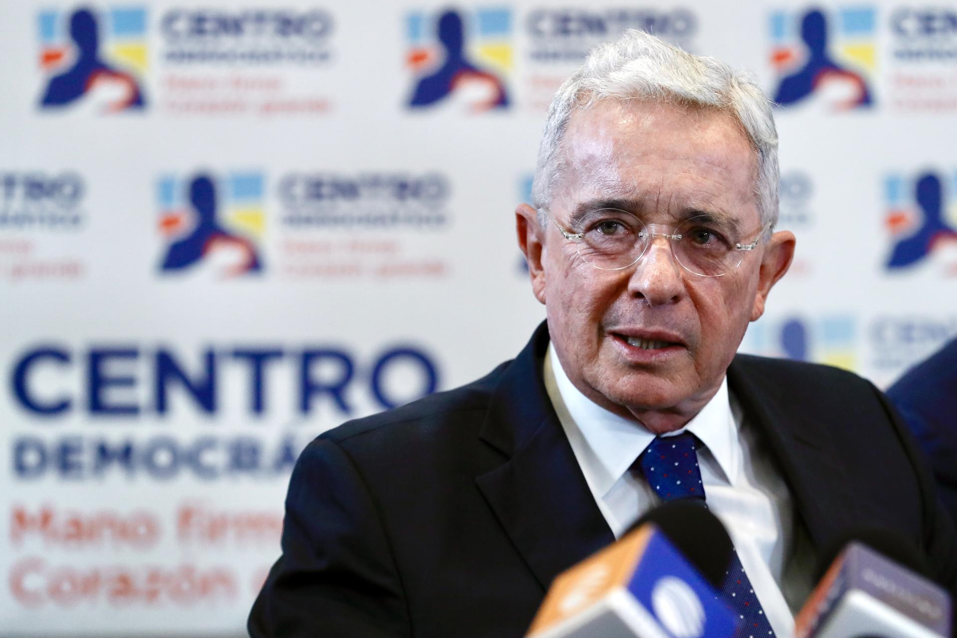 Colombia: Uribe interpone tutela para evitar prisión domiciliaria y mantener su libertad