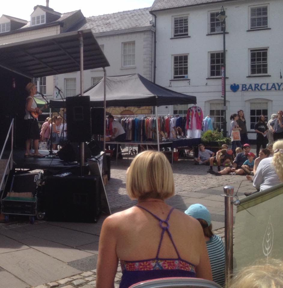 busking 4