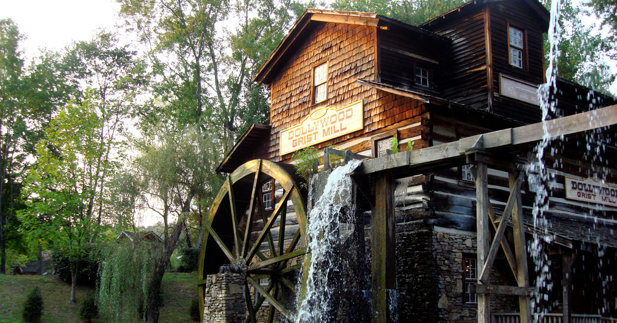 House beautiful dream rental host kirby ﻿﻿porterfield gives us a tour of the tiny catskill cabin in new york. Dollywood: Hours, Location, Rides, Prices and Ticket