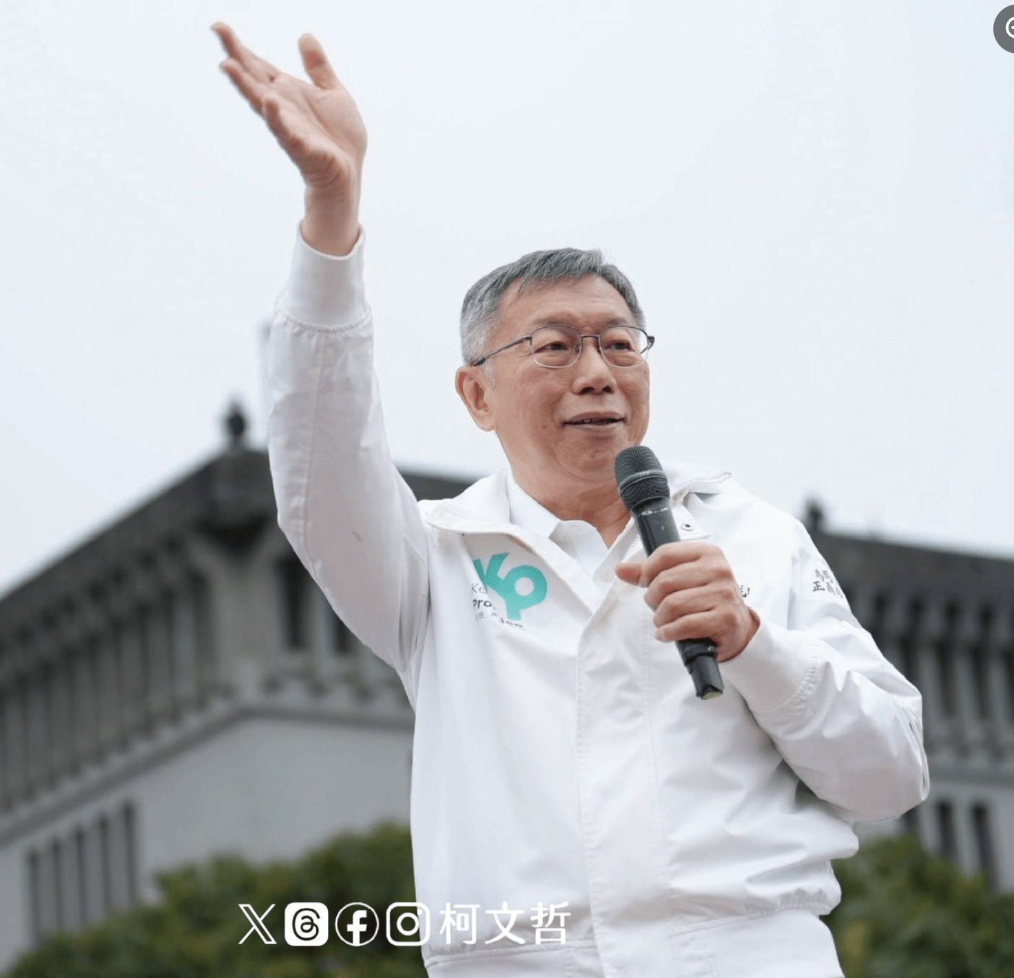 俄攝影師粉紅塗大象拍攝引爭議 大象兩月後死亡引眾怒