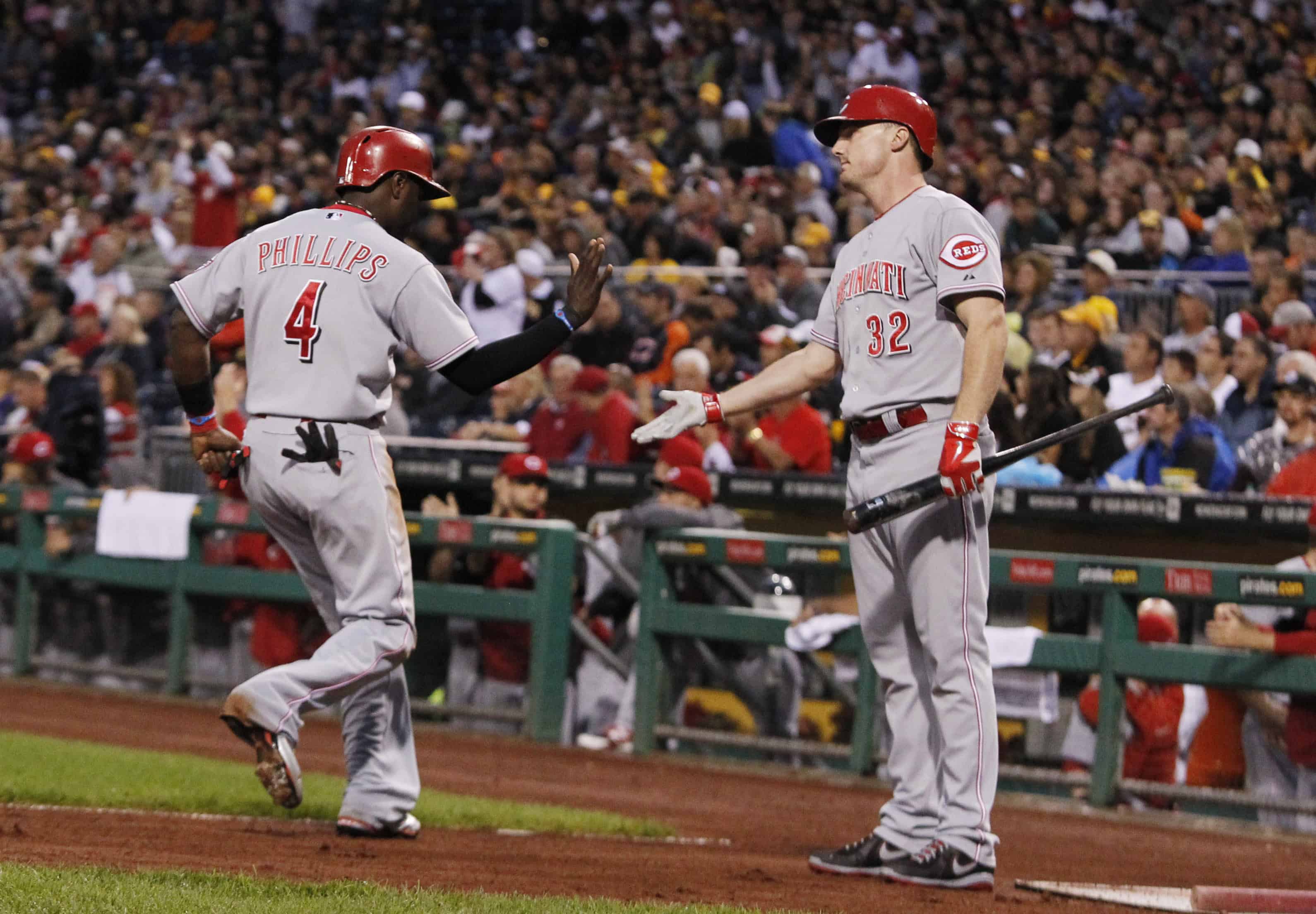 Some of the most important and tasty foods in your diet are the color red! Download Free Cincinnati Reds Backgrounds | PixelsTalk.Net