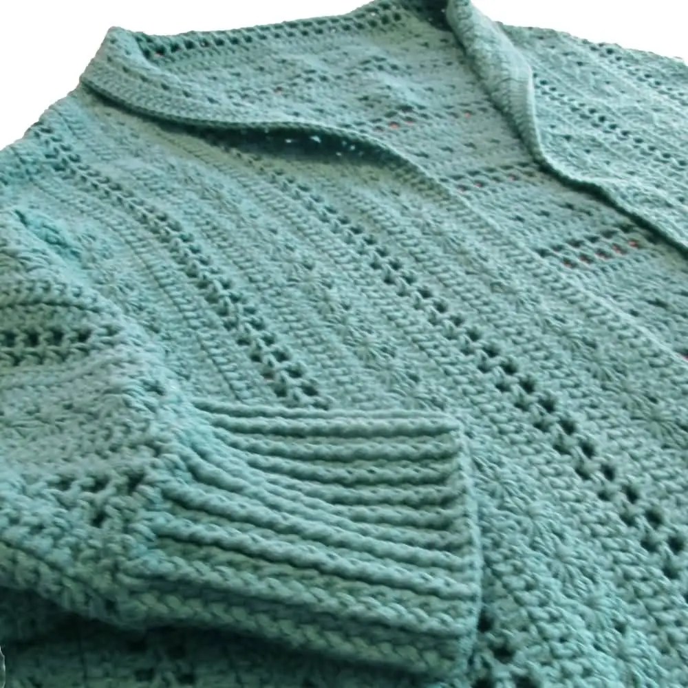 Weekend1 Weekend Cardigan Crochet Yarn Kit - Image 1