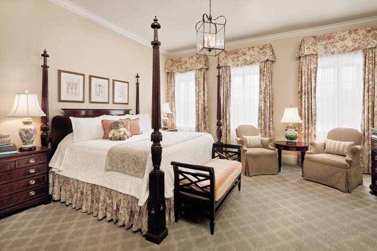 For one, it's the only relais & châteaux hotel in south . Premier Grand King Hotel Rooms in Charleston, SC | Planters Inn Charleston