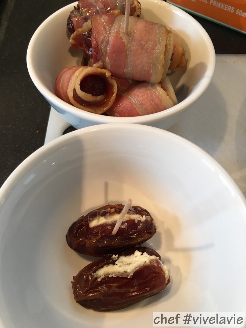 Met geitenkaas gevulde dadels