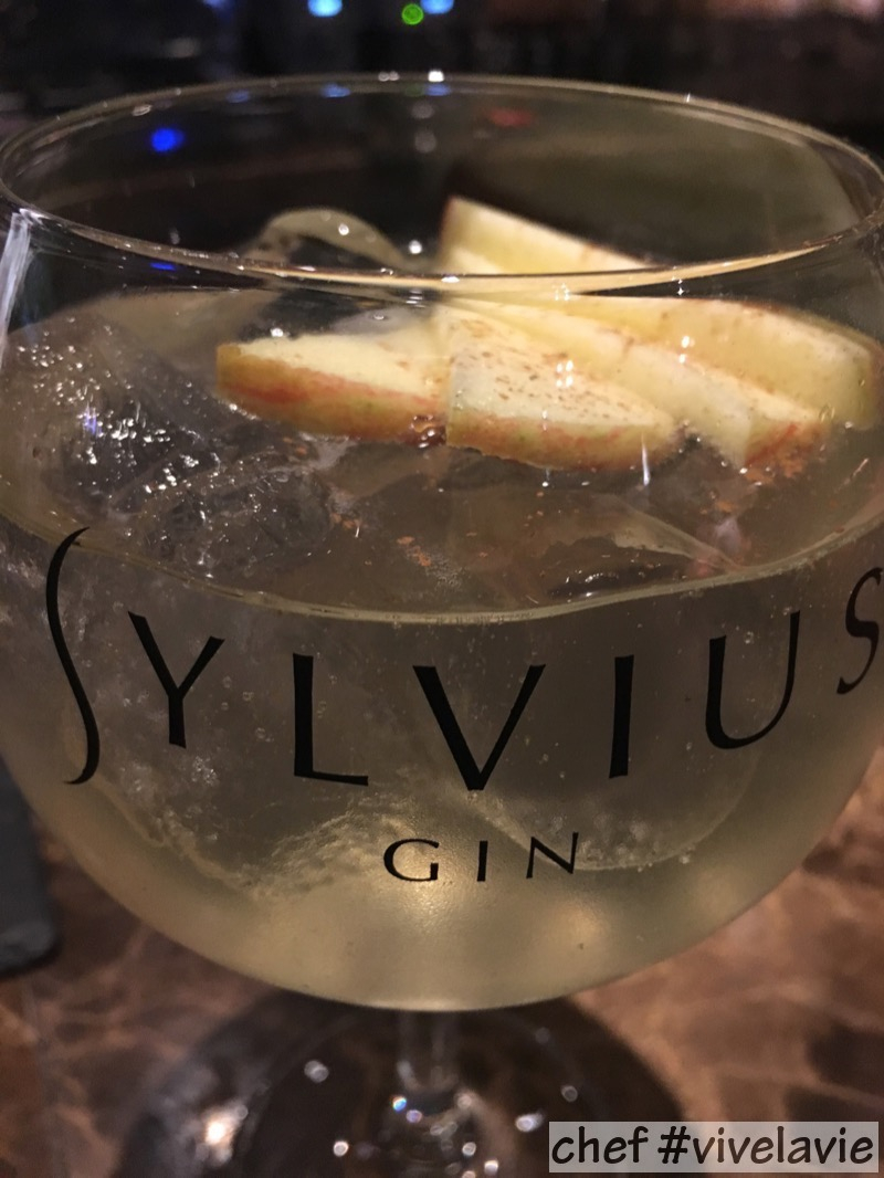 Appel~kaneel gin~tonic