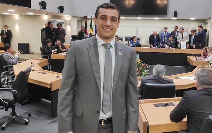 Chio - ELES BOMBAM NAS REDES! Deputados estaduais da PB fazem sucesso na internet, e bolsonaristas são os mais seguidos - VEJA