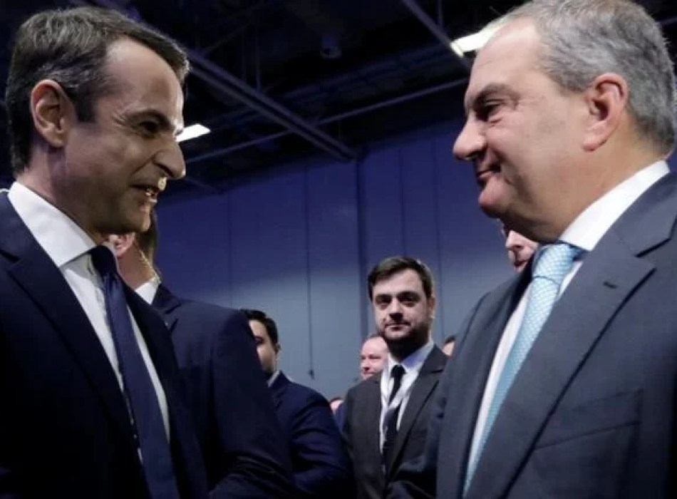 Κίνηση ματ Μητσοτάκη μετά την αποχώρηση Καραμανλή