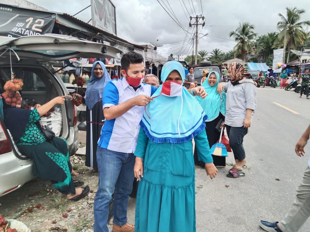 Lawan Corona, Sahabat Nova di Aceh Singkil Bagikan Ratusan Masker ke Warga