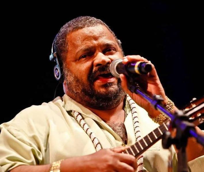 O músico permaneceu 12 anos no grupo Fundo de Quintal e, em 1993, iniciou sua carreira solo. (Foto: Divulgação/PMC)