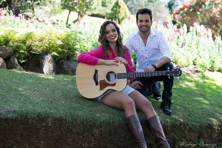 Dupla Renata e Gustavo irá se apresentar na Concha Acústica, na Praça São Benedito – Vila Capivari. (Foto: Rodrigo Camargo/Divulgação)