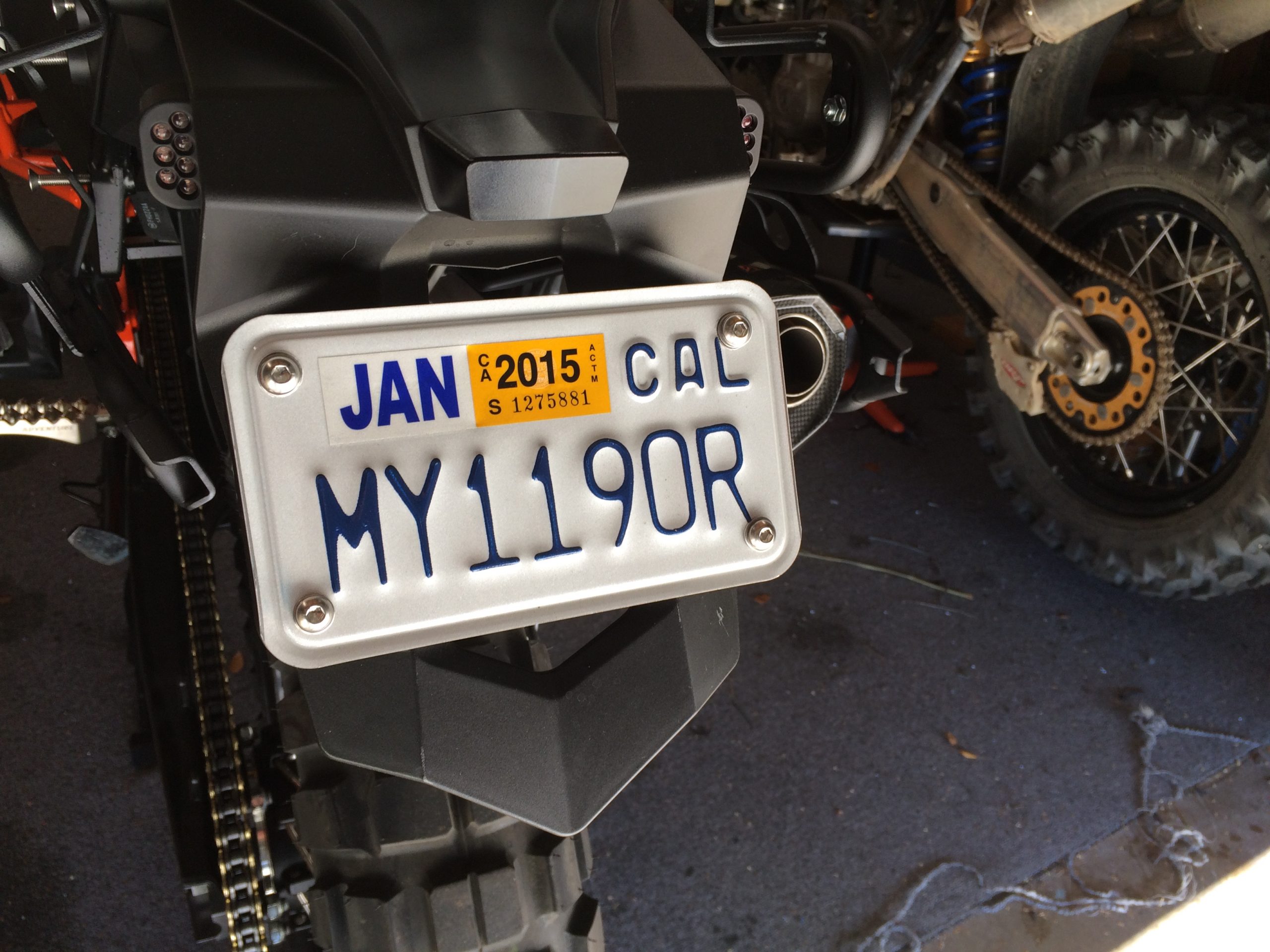 Plaque De Fixation Pour Porte-vélo 2x2 Cycles - Modèle KTM-4 Pour KTM 1290 Super Adventure - Neuf - Livraison Rapide Offerte (48 États)
