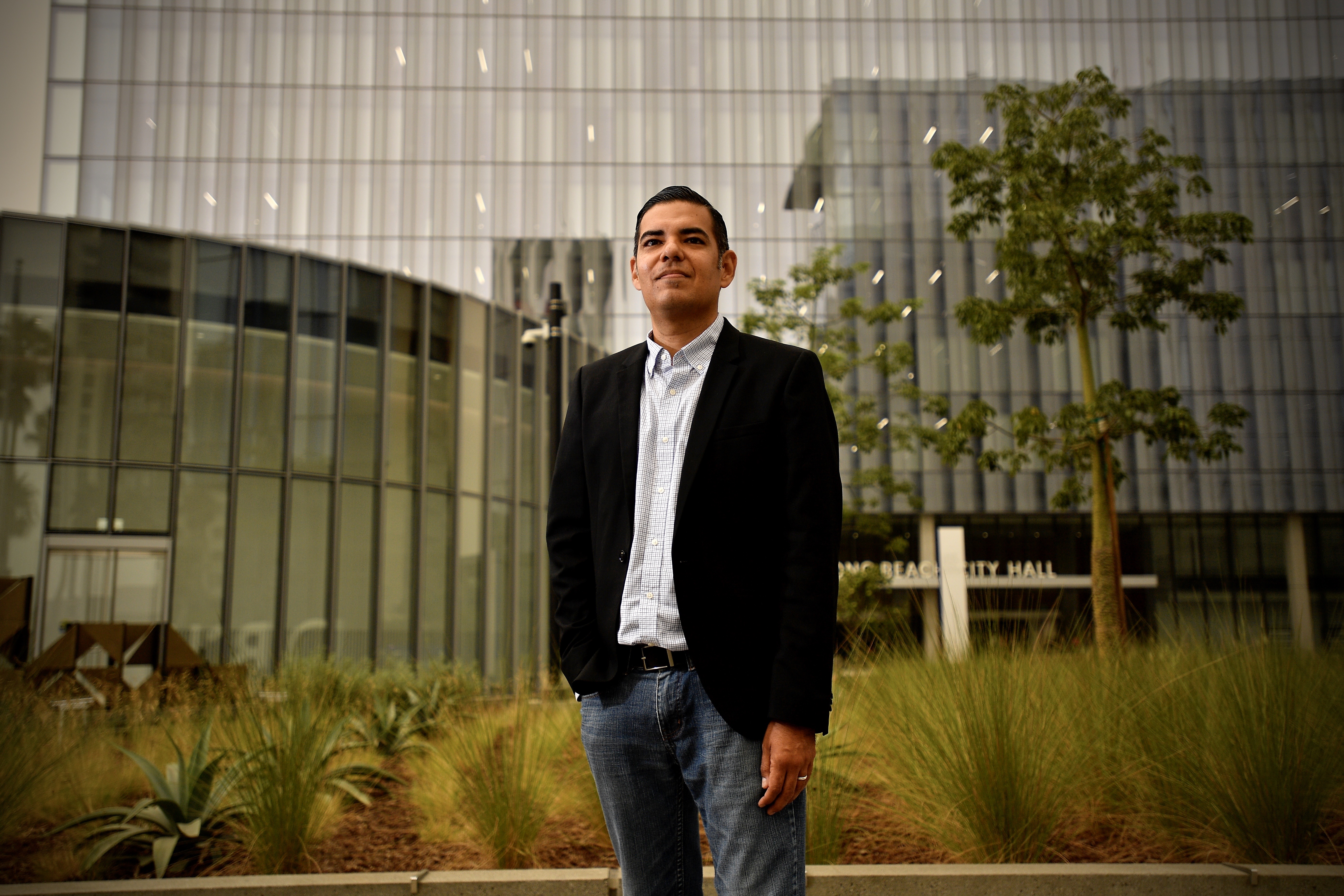 Long Beach Mayor Robert Garcia S Nov 7 Update On Coronavirus Outbreak Press Telegram
