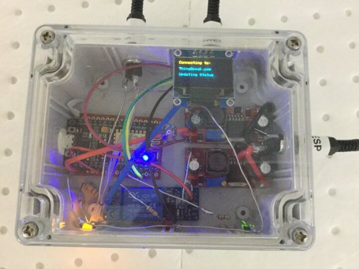 Picture of esp8266 Router Auto Resetter in enclosure