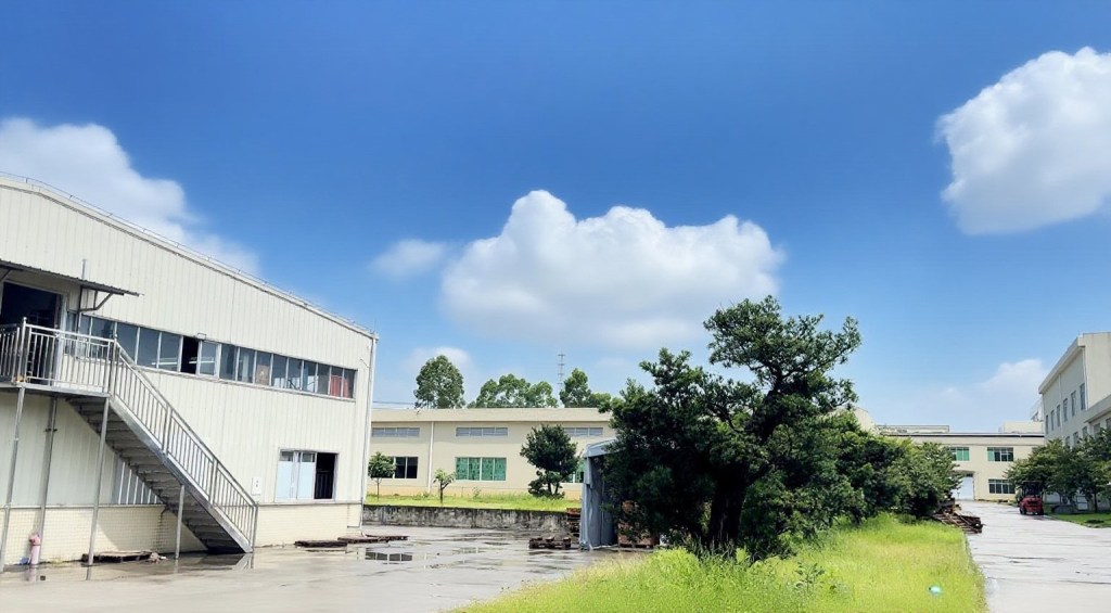 恒辉涂料工厂 生产园区