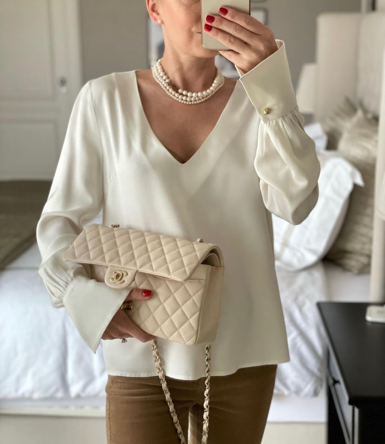 chanel classic flap how to wear