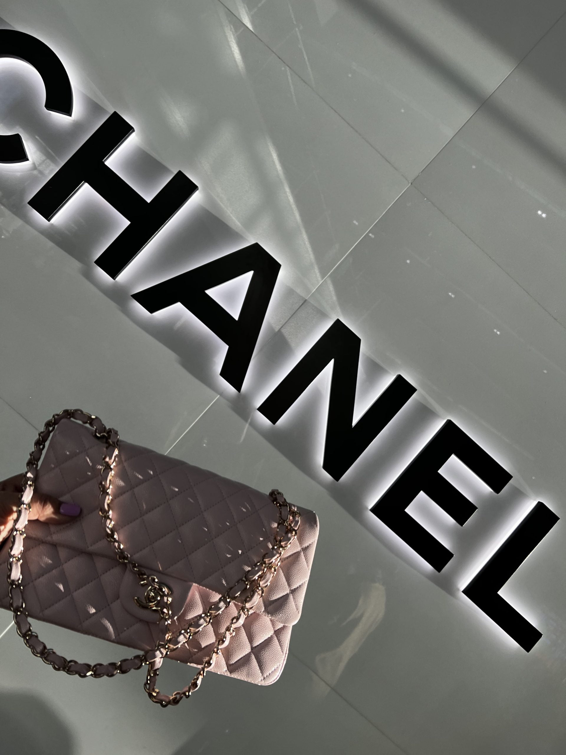 Chanel Classic Flap bag in pink