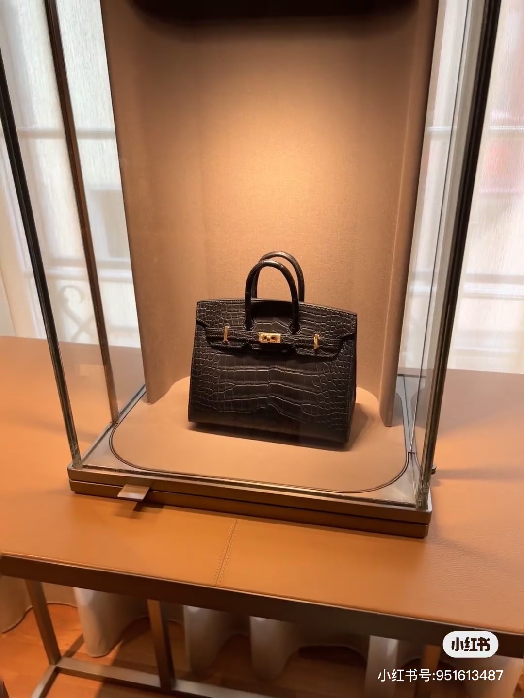 Hermès Birkin 20 in Vert d'Eau Crocodile