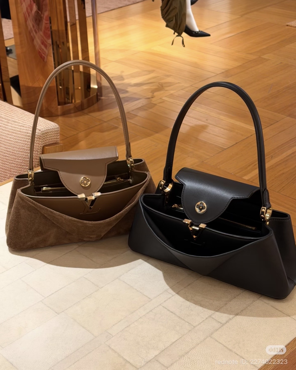 Louis Vuitton Capucines Edito bag in Mocha suede