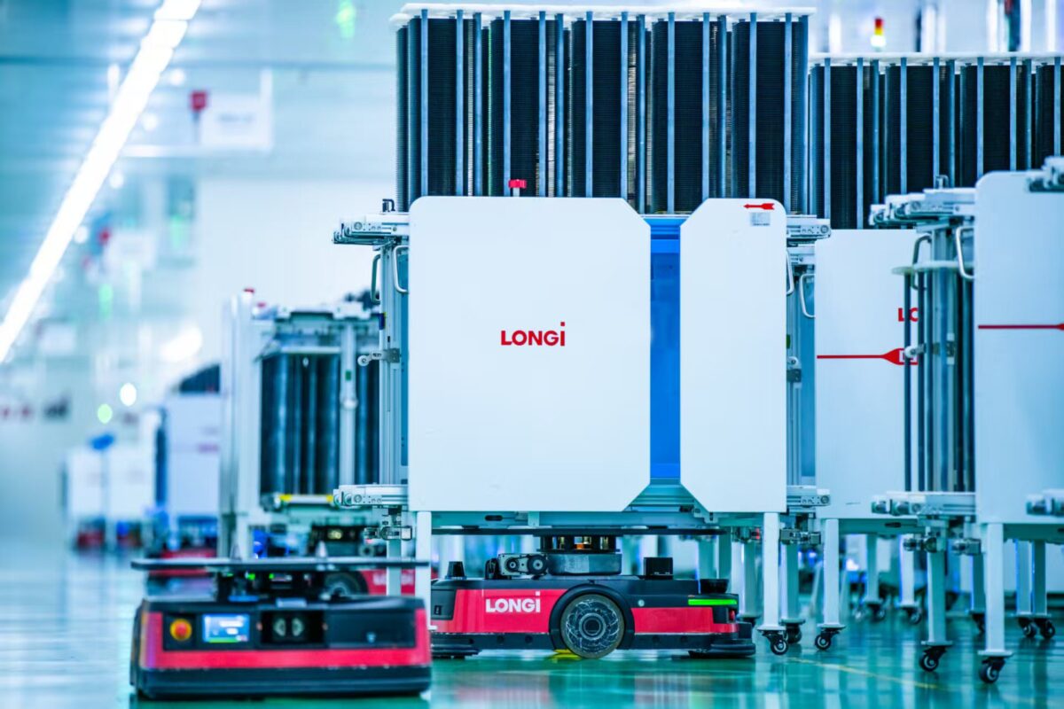 LONGi's Silicon-Perovskite Tandem Solar Cell Efficiency Breakthrough: 35.5% and Rising! (2026)