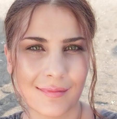 أريج خرفان حسن شاعرة سوريّة.. تغلق البابَ لتجتاز البياض