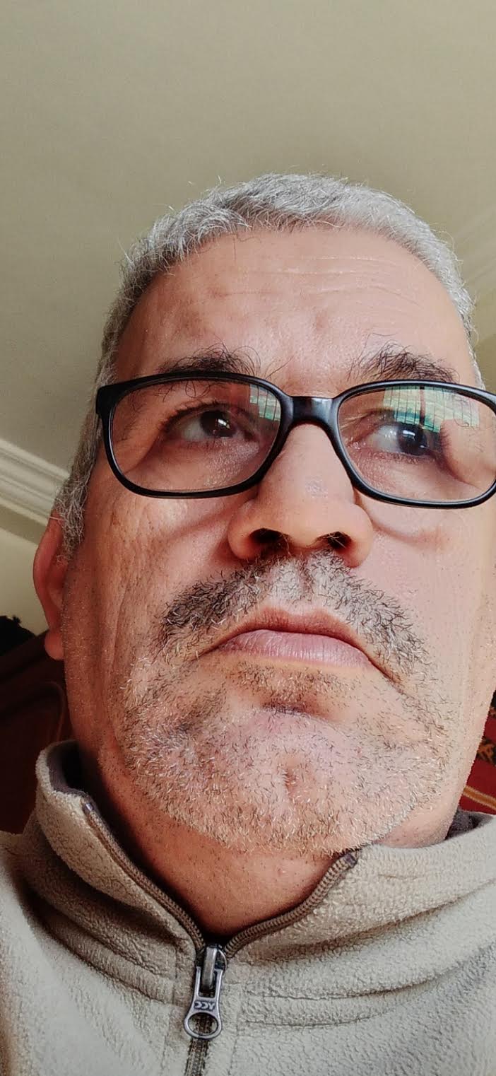 عبد النور مزين كاتب مغربي يروي تحولات قائد الذئاب القرمزية