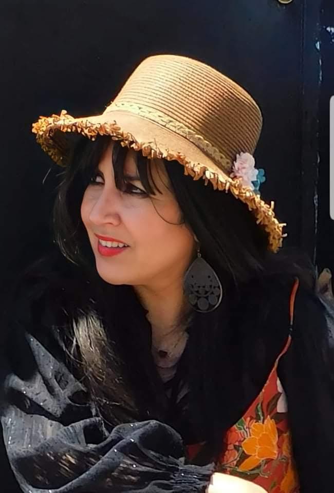 علية الإدريسي البوزيدي شاعرة مغربية.. ربما تسألني ما الحلم؟