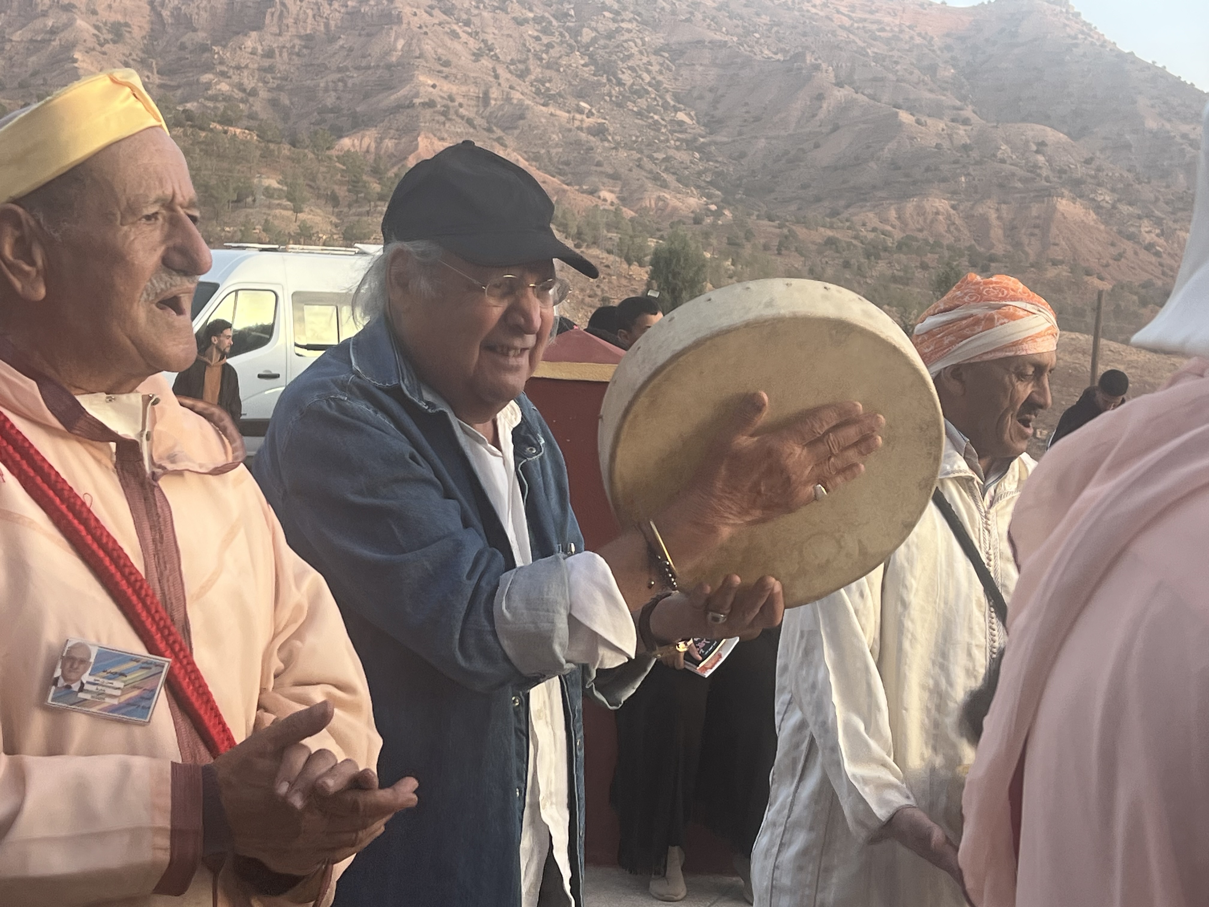 يا ديهيا من أينَ جئت بكل هذا الجلال.. للشاعر المغربي ادريس الملياني 