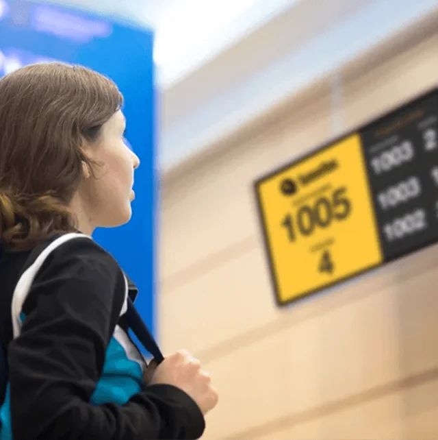 Queue Management System For Bank Queuebee - Premium Landscape Background Gallery - 4K