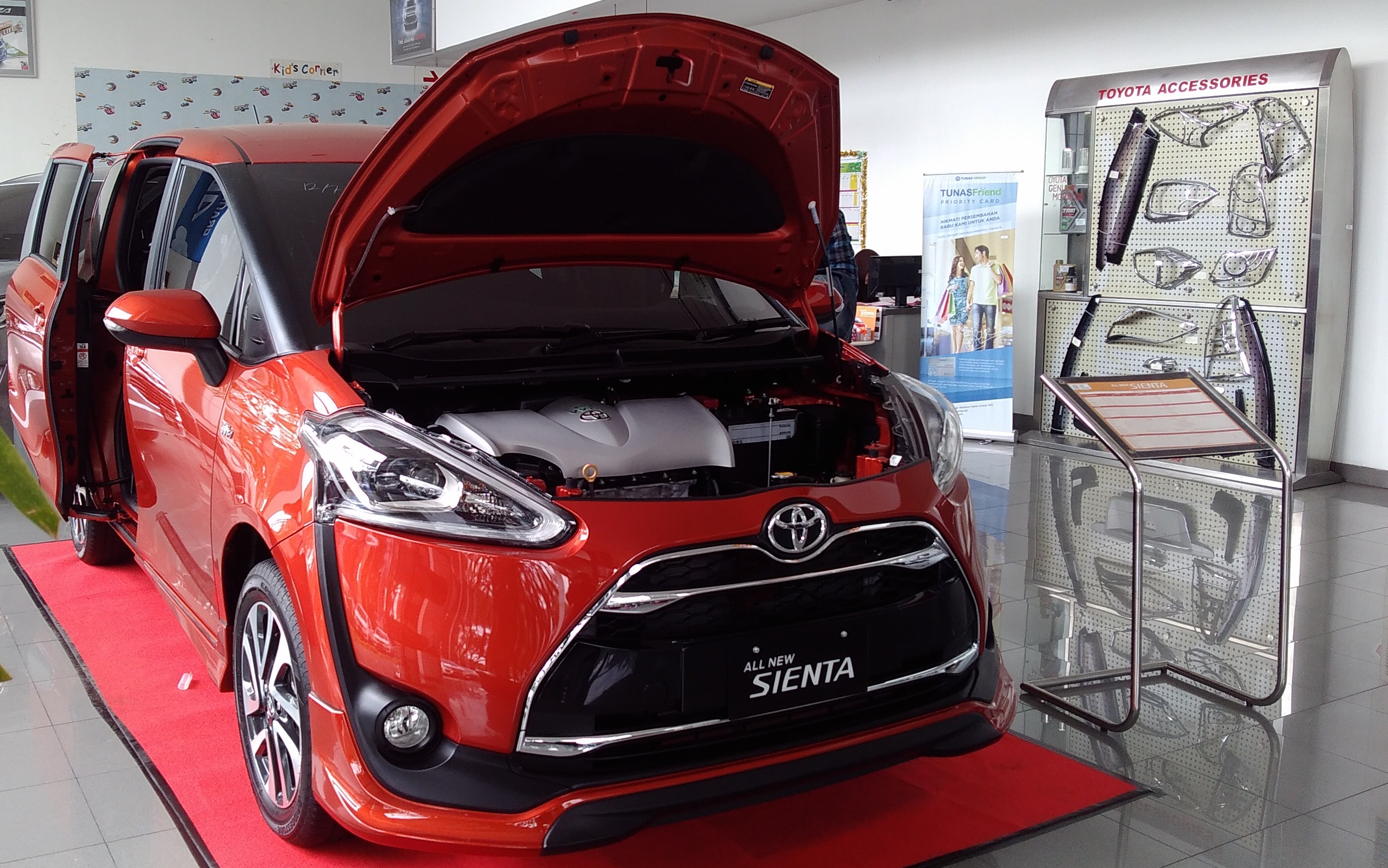 Beli Toyota Sienta Dapat Asuransi Gratis